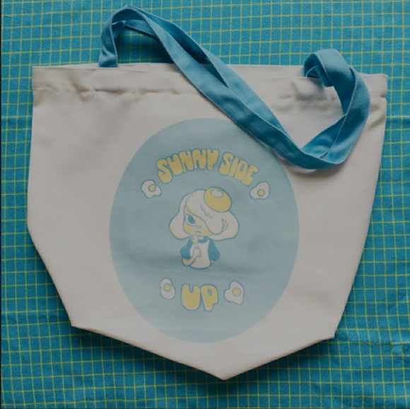 Egg Girl Tote - Picture 3 of 16